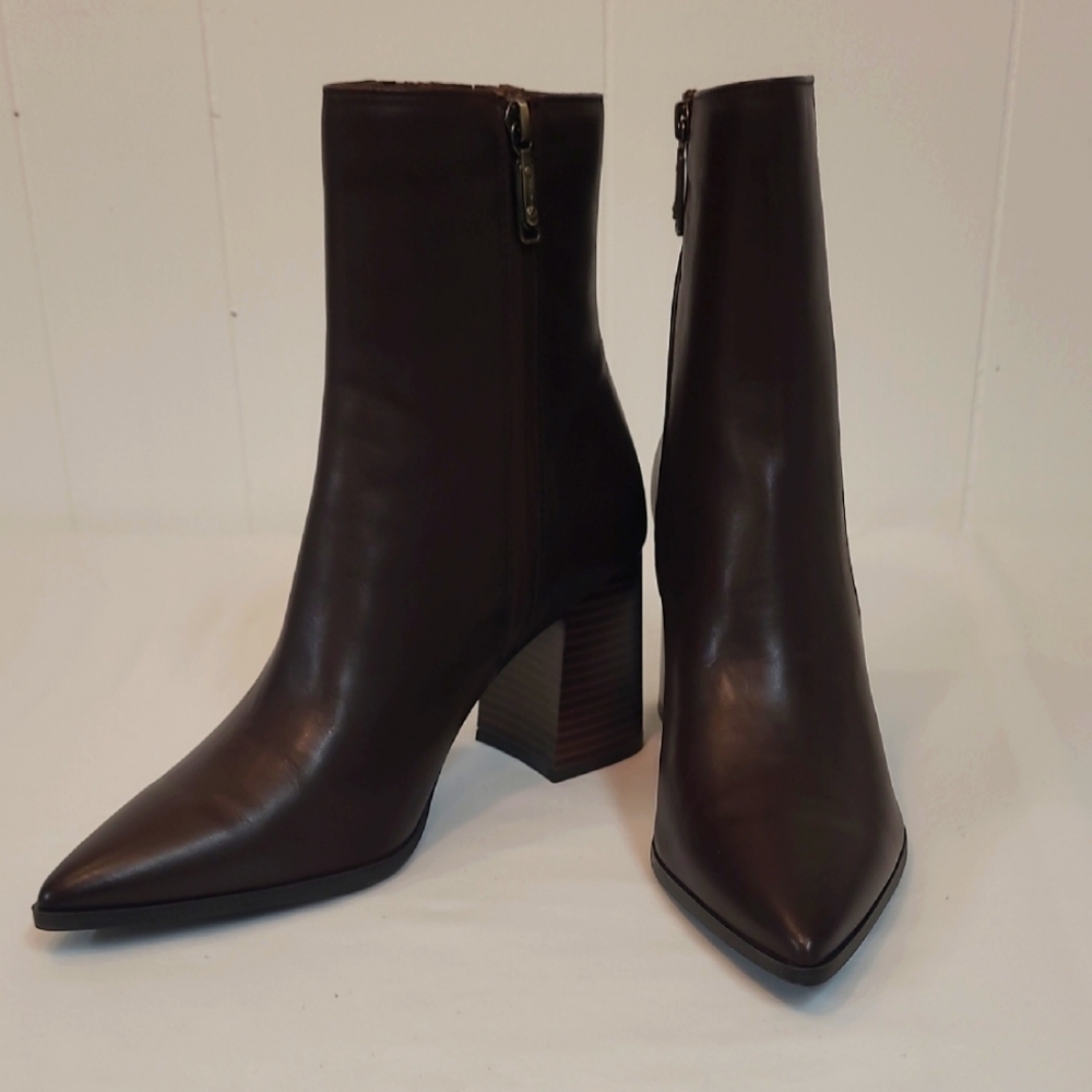 Blondo Irina Waterproof Chocolate Ankle Leather Boots Side Zip NWOT Sz. 10/EUC41